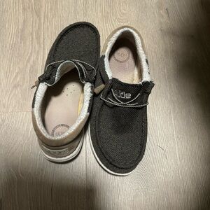 Used Men’s HeyDude Shoes